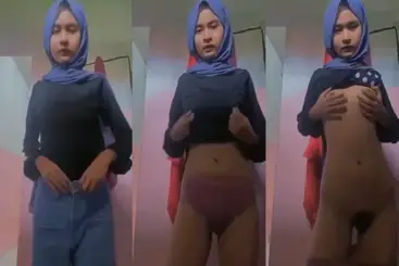 ABG Jilbab Pap Ngangkang Brutal untuk Ayang, Foto yang Langsung Jadi Lebih dari Foto poster