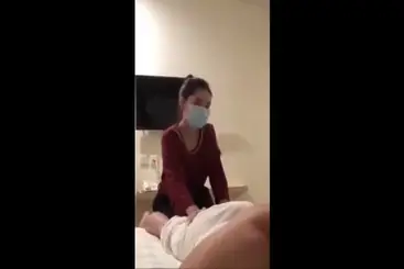 Pelayan Hotel Cantik Digenjot Brutal Di Ranjang Kamar poster